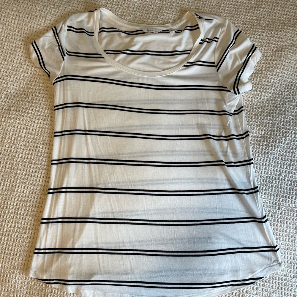Reitmans white and black stripe t shirt